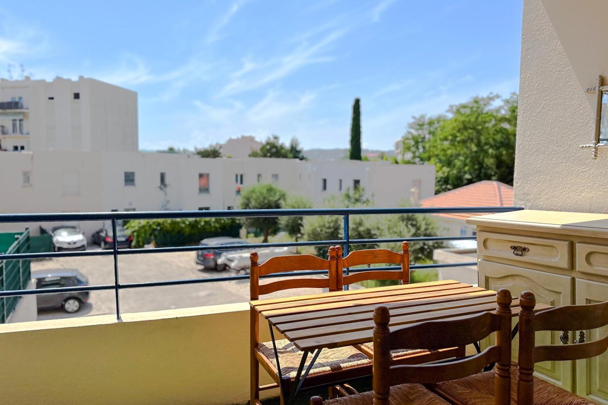Poincare 4 - Lumineux, Renove, Central Et Calme A Juan Les Pins Antibes Exteriör bild